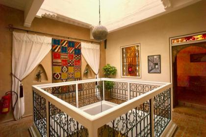 Au Riad Laylati - image 2